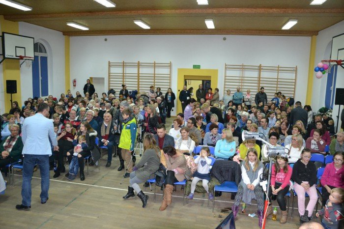 czerwony-kapturek-charytatywnie-w-janowicach-wielkich-foto-67167