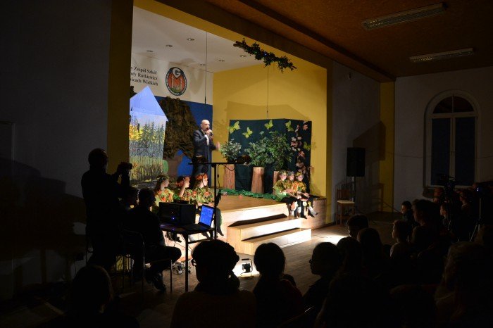 czerwony-kapturek-charytatywnie-w-janowicach-wielkich-foto-67167