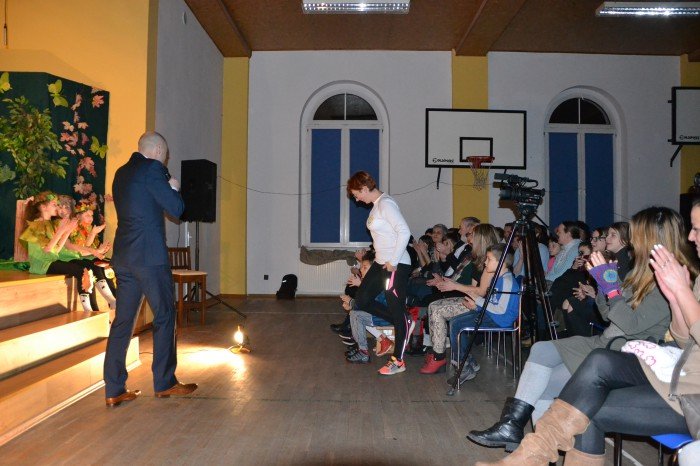 czerwony-kapturek-charytatywnie-w-janowicach-wielkich-foto-67167