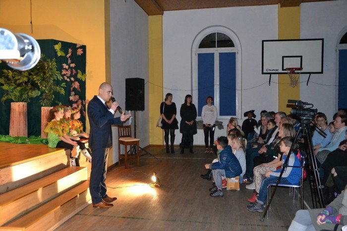 czerwony-kapturek-charytatywnie-w-janowicach-wielkich-foto-67167