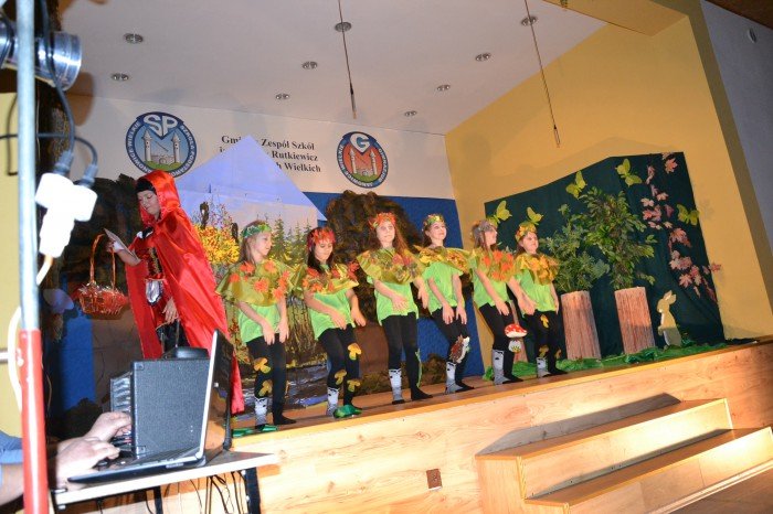 czerwony-kapturek-charytatywnie-w-janowicach-wielkich-foto-67167