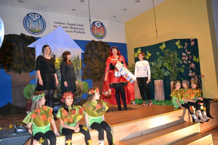 czerwony-kapturek-charytatywnie-w-janowicach-wielkich-foto-67167