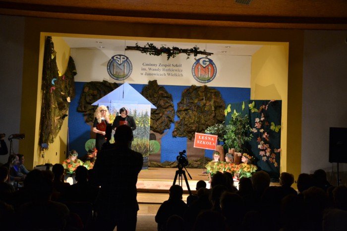 czerwony-kapturek-charytatywnie-w-janowicach-wielkich-foto-67167