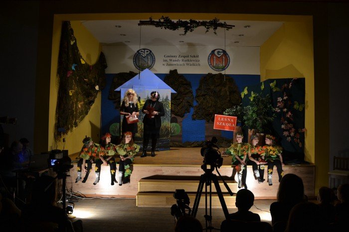czerwony-kapturek-charytatywnie-w-janowicach-wielkich-foto-67167