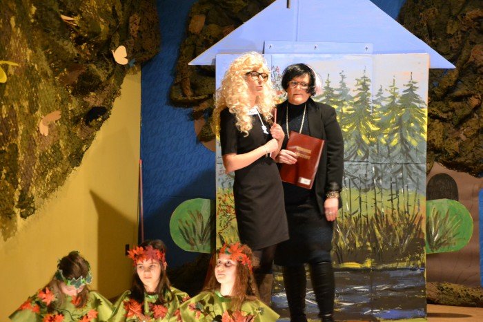 czerwony-kapturek-charytatywnie-w-janowicach-wielkich-foto-67167