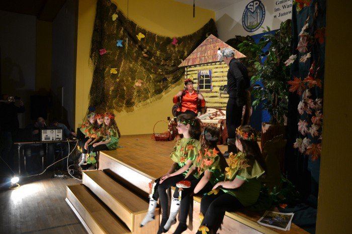 czerwony-kapturek-charytatywnie-w-janowicach-wielkich-foto-67167