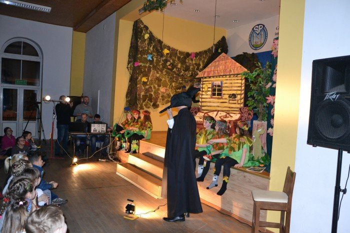 czerwony-kapturek-charytatywnie-w-janowicach-wielkich-foto-67167