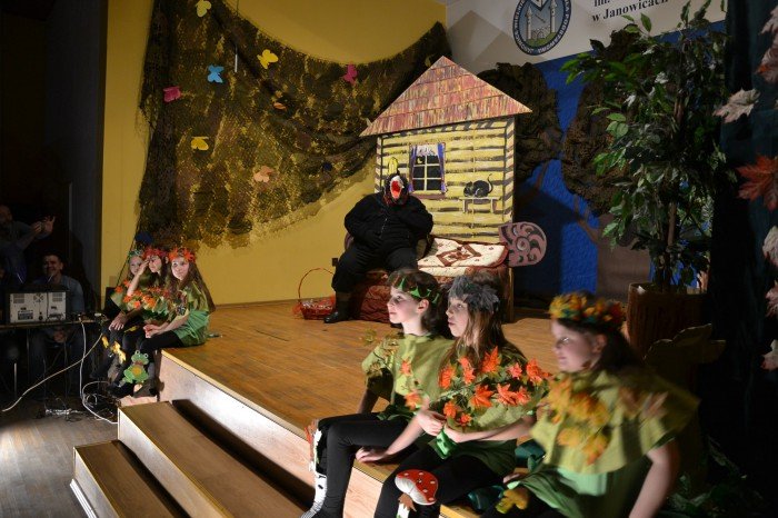 czerwony-kapturek-charytatywnie-w-janowicach-wielkich-foto-67167