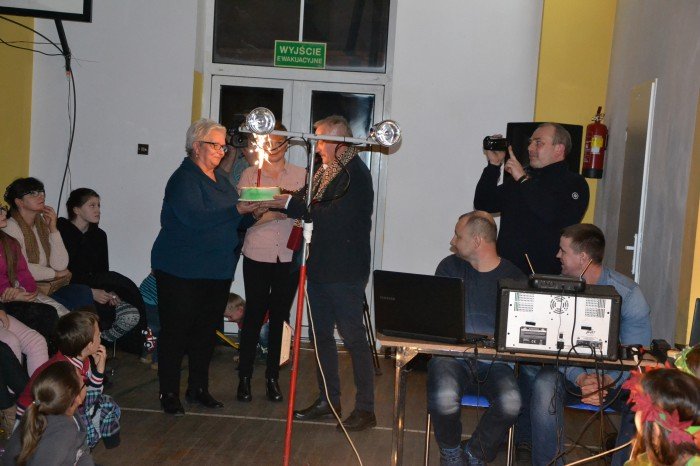 czerwony-kapturek-charytatywnie-w-janowicach-wielkich-foto-67167