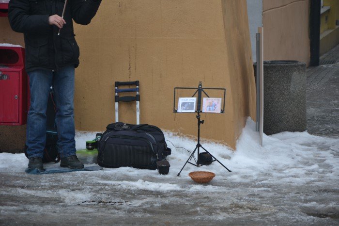 niezwyky-skrzypek-z-ukrainy-pod-ratuszem-foto-67171