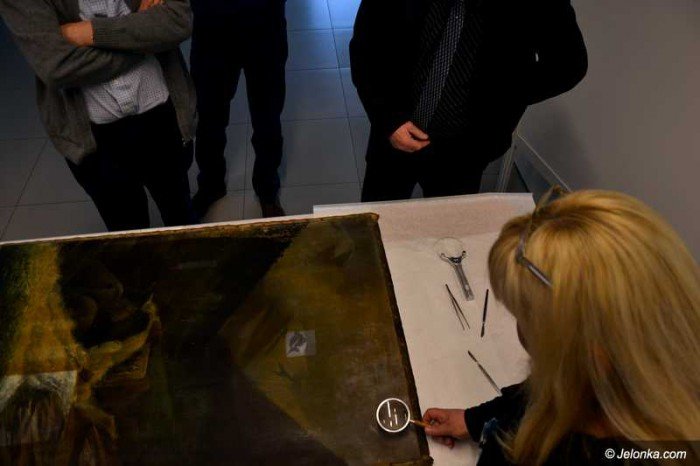 w-muzeum-karkonoskim-o-ratowaniu-obrazow-foto-67183