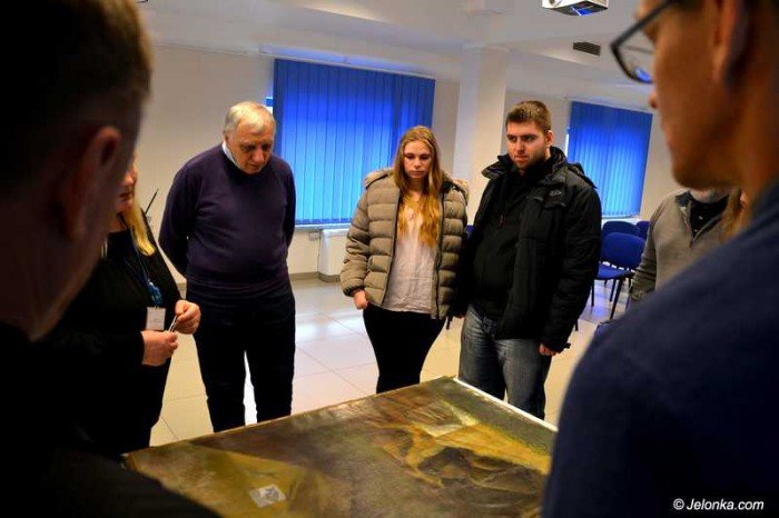 w-muzeum-karkonoskim-o-ratowaniu-obrazow-foto-67183