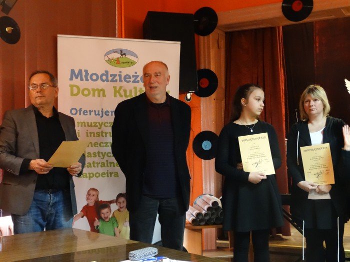 modzi-pieknie-recytowali-i-spiewali-w-mdk-foto-67208