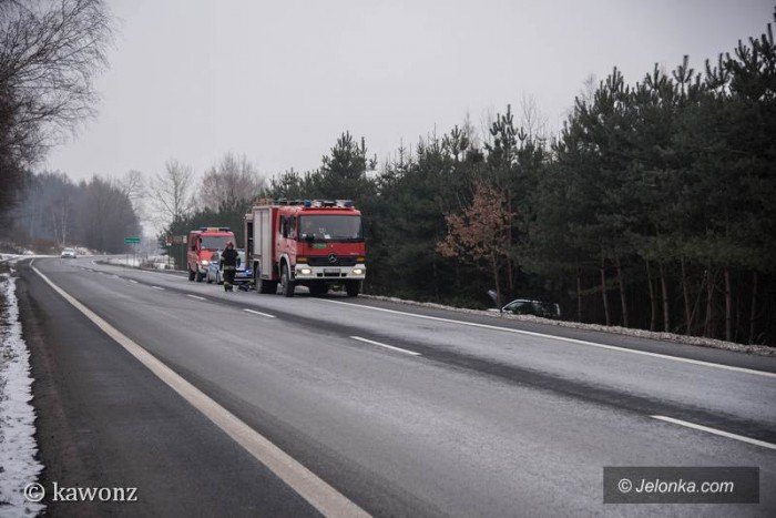 kolizja-na-sobieskiego-auto-w-rowie-foto-67233