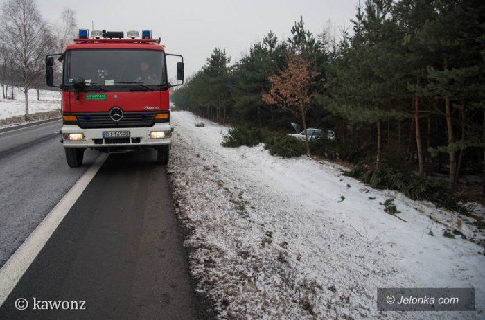 kolizja-na-sobieskiego-auto-w-rowie-foto-67233