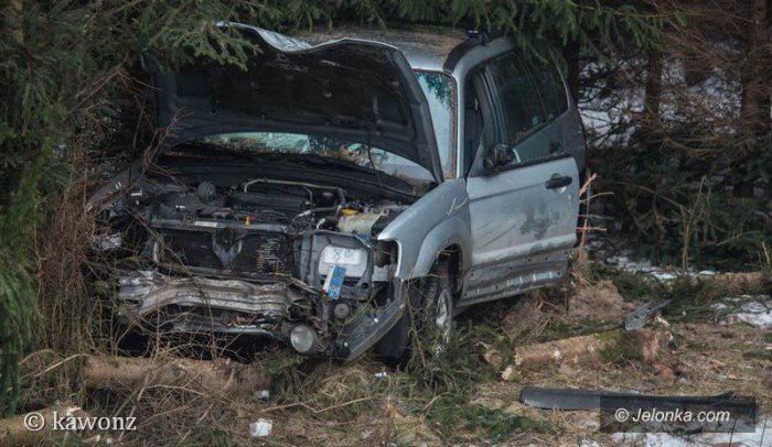 kolizja-na-sobieskiego-auto-w-rowie-foto-67233