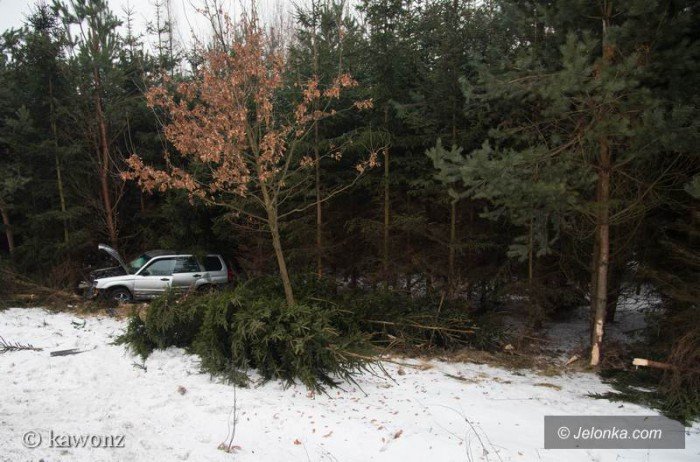 kolizja-na-sobieskiego-auto-w-rowie-foto-67233