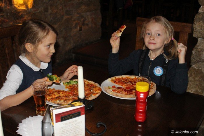 mali-kucharze-robili-pizze-foto-67249