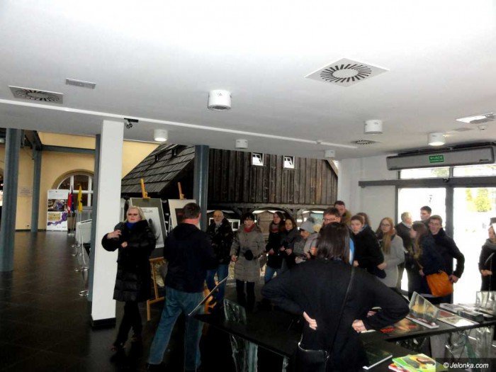 licealisci-z-regionu-zwiedzali-muzeum-karkonoskie-foto-67283