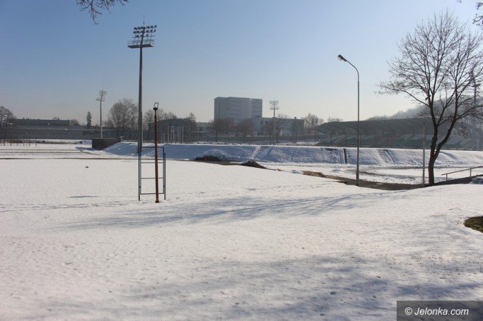 stadion-doczeka-sie-sztucznej-murawy-foto-67329