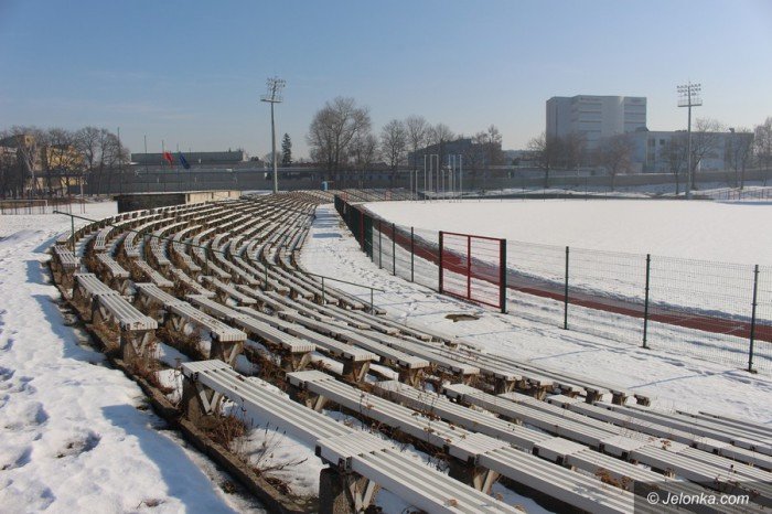 stadion-doczeka-sie-sztucznej-murawy-foto-67329