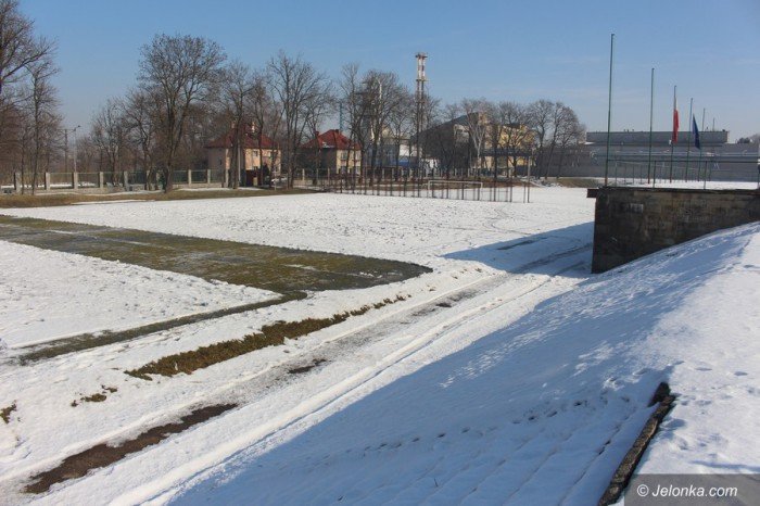 stadion-doczeka-sie-sztucznej-murawy-foto-67329
