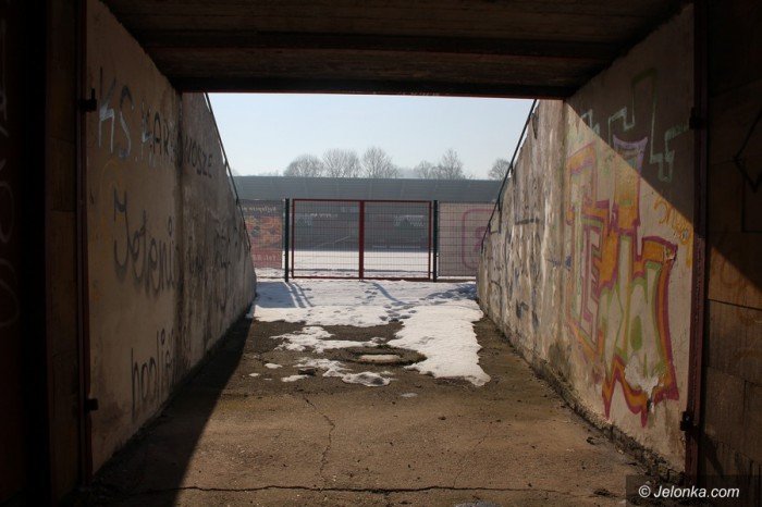 stadion-doczeka-sie-sztucznej-murawy-foto-67329