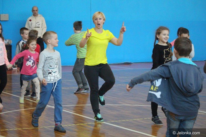ferie-z-mosem-w-penej-obsadzie-foto-67340