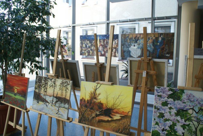 w-ksiaznicy-karkonoskiej-wystawa-prac-osadzonych-foto-67343