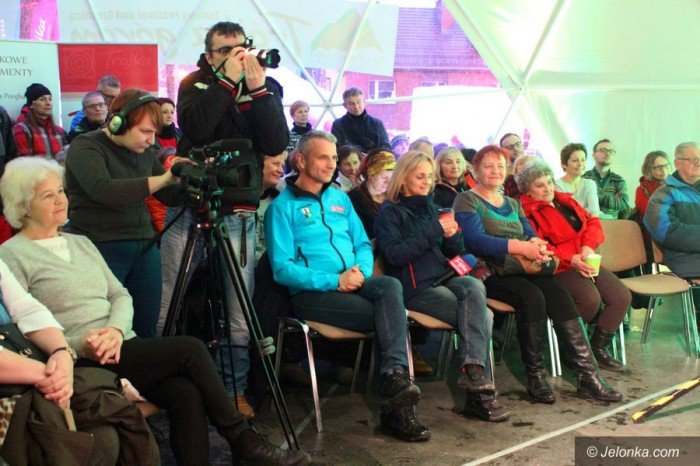 sniezne-rzezby-i-gwiazdy-w-szklarskiej-porebie-foto-67375