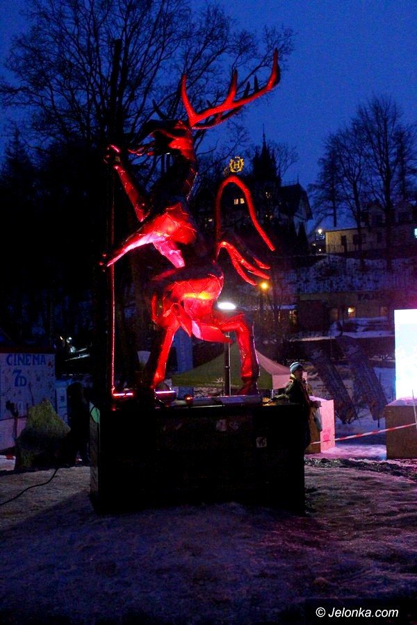 sniezne-rzezby-i-gwiazdy-w-szklarskiej-porebie-foto-67375
