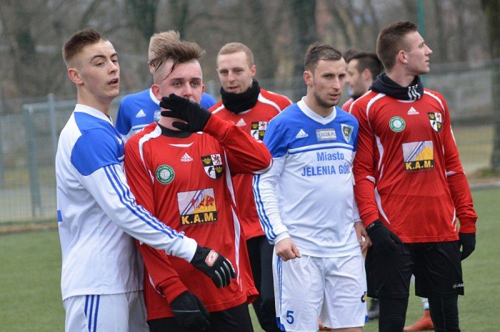 kleska-pikarzy-karkonoszy-w-swidnicy-foto-67380