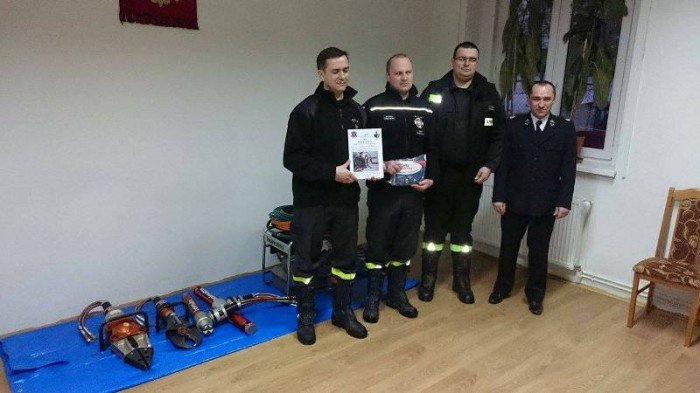 strazacy-z-rybnicy-dostali-holmatro-foto-67387