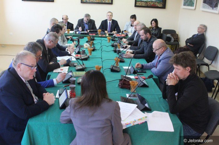 radni-zdecydowali-o-sieci-szko-pod-szrenica-foto-67531
