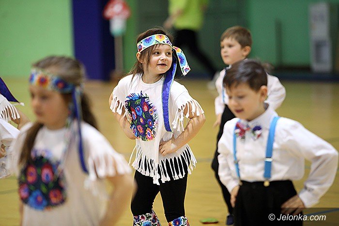 maluchy-wytanczyy-grad-zotych-medali-foto-video-67596