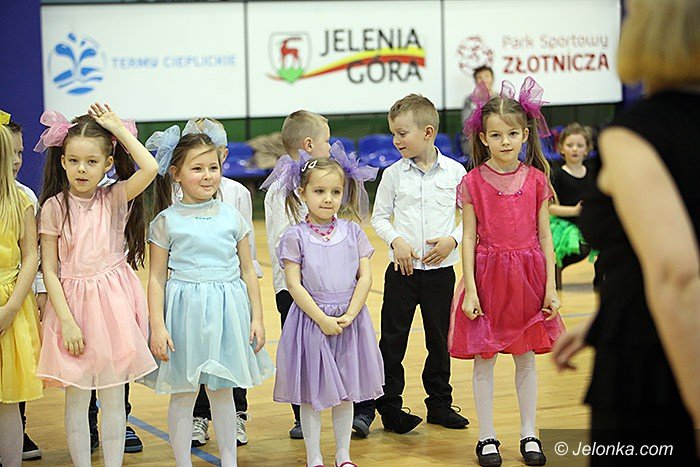 maluchy-wytanczyy-grad-zotych-medali-foto-video-67596