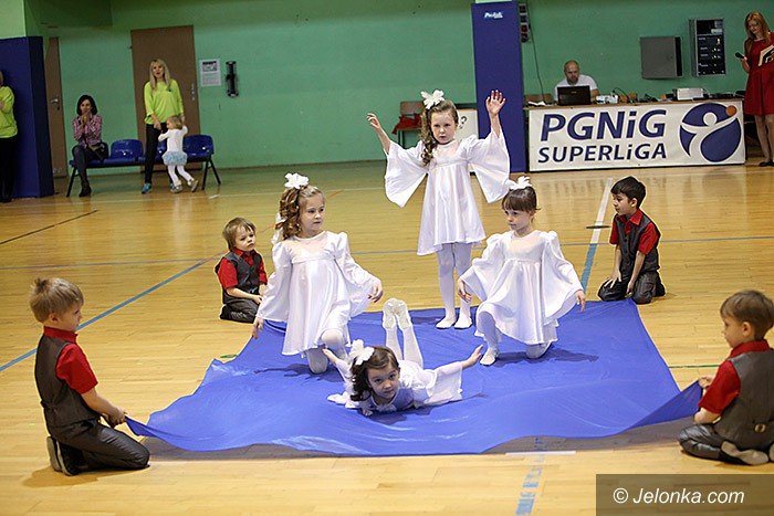 maluchy-wytanczyy-grad-zotych-medali-foto-video-67596