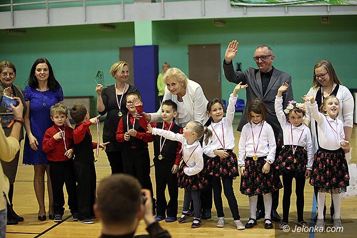 maluchy-wytanczyy-grad-zotych-medali-foto-video-67596