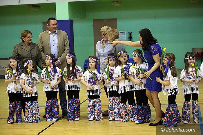 maluchy-wytanczyy-grad-zotych-medali-foto-video-67596
