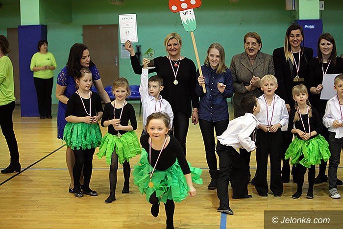 maluchy-wytanczyy-grad-zotych-medali-foto-video-67596