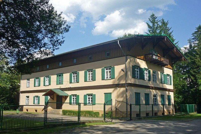 Willa Legnica w Mysłakowicach obecnie