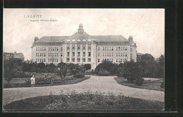Auguste –Victoria – Schule w Legnicy