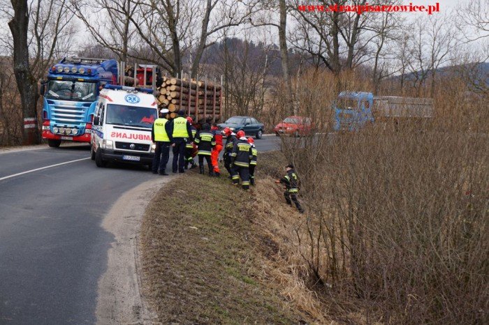 wypadek-pod-pisarzowicami-w-akcji-smigowiec-foto-67615