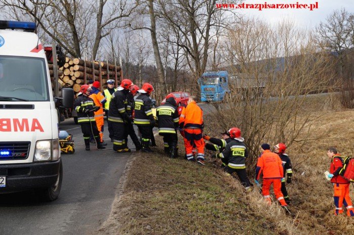wypadek-pod-pisarzowicami-w-akcji-smigowiec-foto-67615
