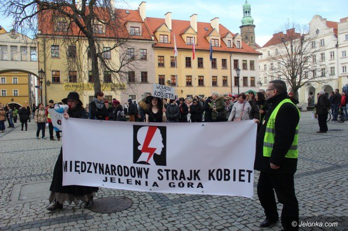 manifestacja-w-obronie-praw-kobiet-foto-67662