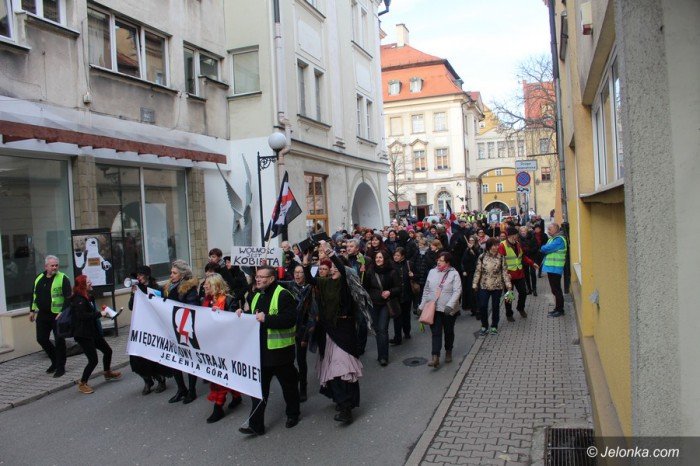 manifestacja-w-obronie-praw-kobiet-foto-67662