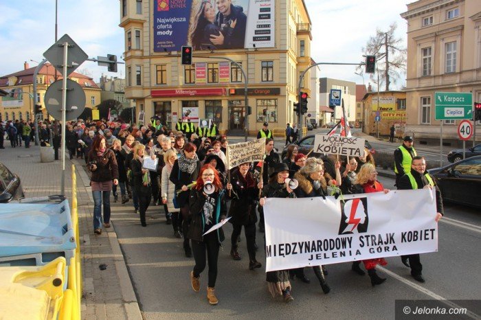 manifestacja-w-obronie-praw-kobiet-foto-67662