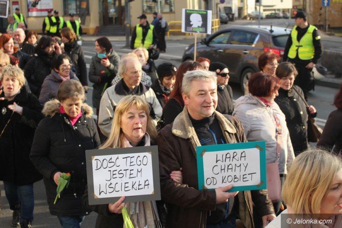 manifestacja-w-obronie-praw-kobiet-foto-67662