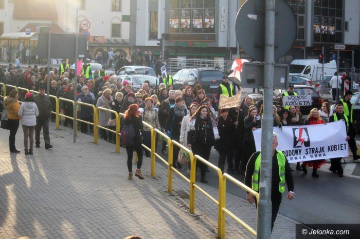 manifestacja-w-obronie-praw-kobiet-foto-67662