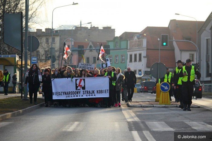 manifestacja-w-obronie-praw-kobiet-foto-67662